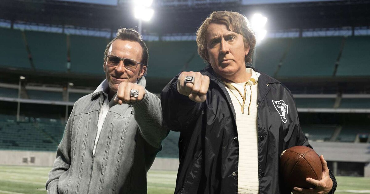 Nicolas Cage a Christian Bale se proměnili ve fotbalové tvrďáky. V novém filmu je možná ani nepoznáš