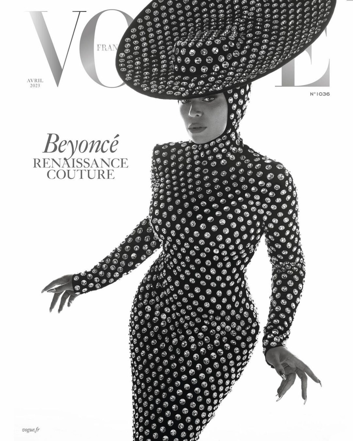 Cover titulky aprílového vydania Vogue France.