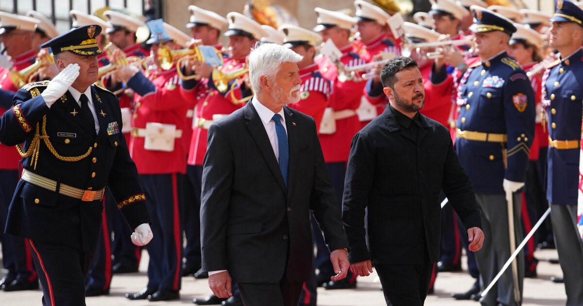 VIDEO: Pražský hrad hostí ukrajinského prezidenta. Návštěva se zaměřuje na vojenskou spolupráci i obnovu země