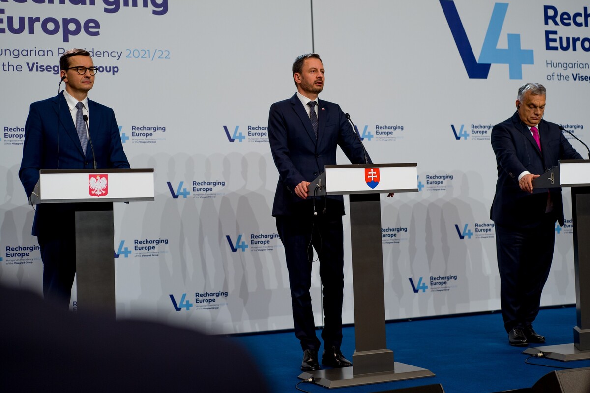 Mimoriadny samit predsedov vlád V4 v Budapešti.
