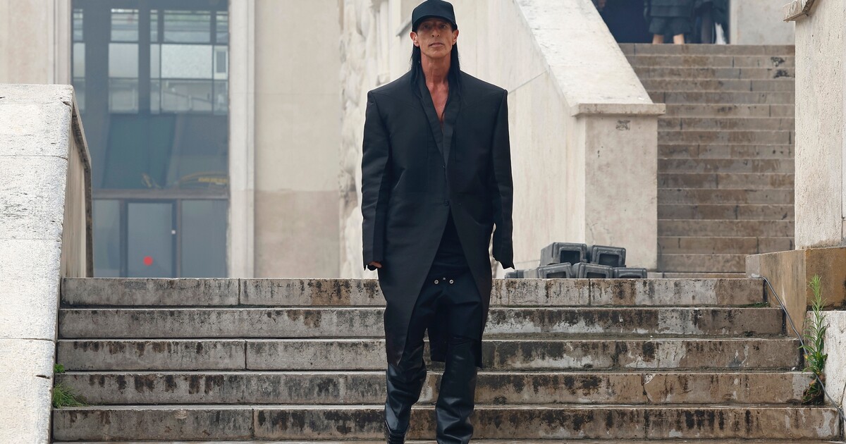 Upírské doupě nebo retrofuturistický apartmán? Takhle bydlí designér Rick Owens