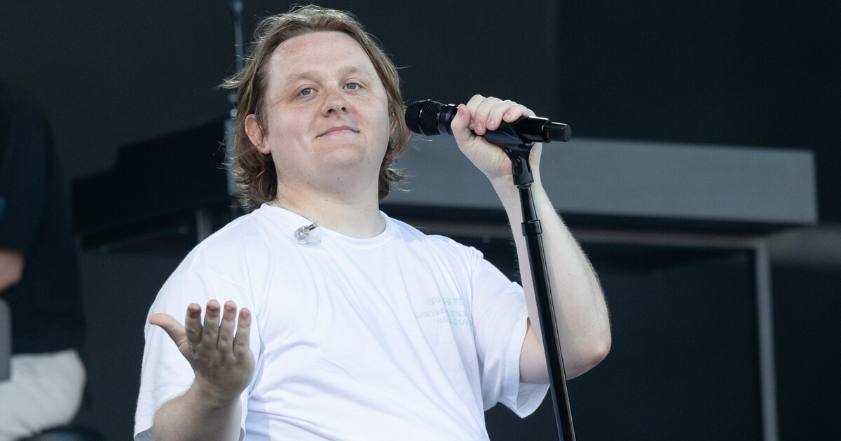 Singer Lewis Capaldi extends his break from concerts due to his health