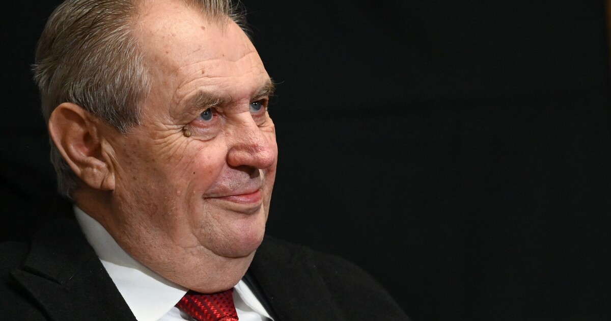 Miloš Zeman doporučil vládě zvýšit daně, novináře označil za pitomce
