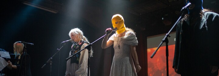 Pussy Riot v Praze: Miloš Zeman není Česká republika. Na Ukrajině nejsou fašisté, je to válka (Reportáž)