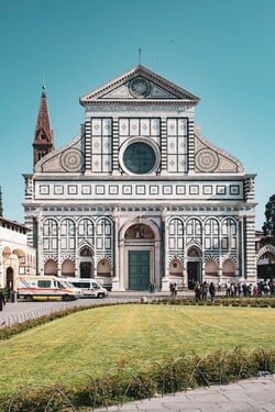V ktorom talianskom meste nájdeš baziliku Santa Maria Novella? 
