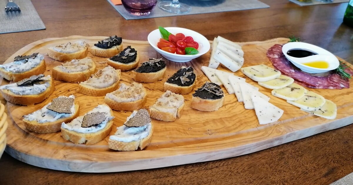 Hľuzovky sa konzumujú surové, pridávajú sa do syrov, olivových olejov aj páleniek.