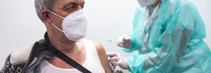 Třetí dávka očkování: Kdo se může registrovat a proč ji potřebujeme