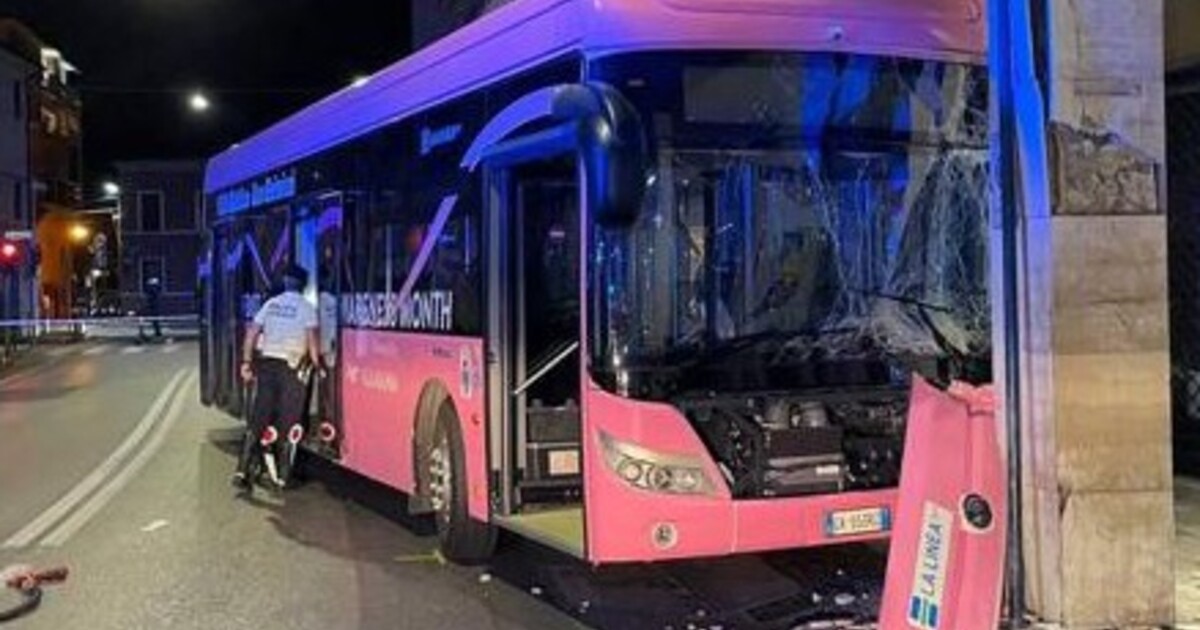 Minulý týden 21 mrtvých, teď 15 zraněných. Benátky posílají všechny autobusy La Linea ke kontrole