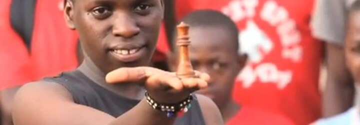 Skutočný príbeh šachového zázraku z Ugandy nám zobrazí dráma Queen of Katwe