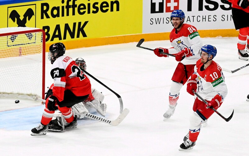 MS v hokeji 2022: Češi prohráli s Rakouskem 1:2, zápas rozhodly až samostatné nájezdy.
