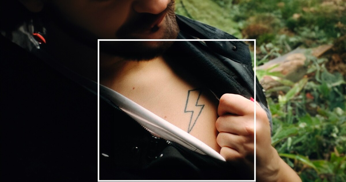 Dotvořili jsme covery českých rapových alb pomocí AI. Calin se proměnil v zarostlého dřevorubce