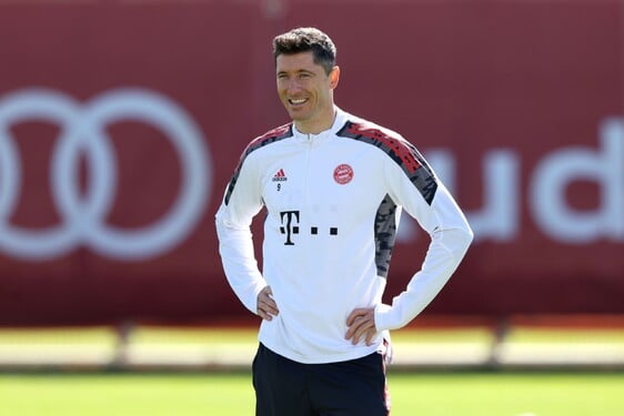 Kde pôsobil niekoľko sezón poľský futbalista Robert Lewandowski?