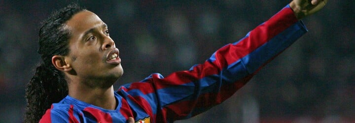 Legendární Ronaldinho vyměnil míč za mikrofon a představuje světu svoji první písničku