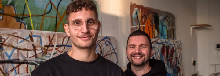 Footshop slaví 11. narozeniny a splývá s uměním v 11 olejomalbách Martina Lukáče
