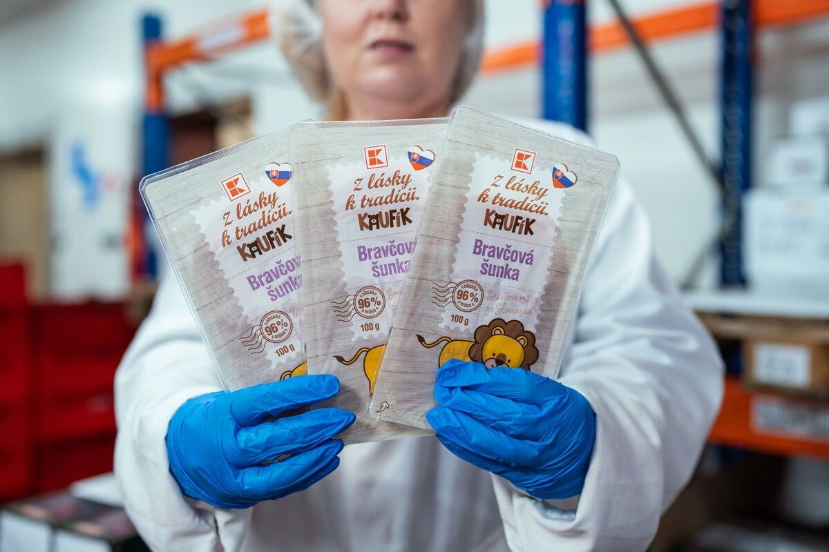V šunke Kaufík K-Z lásky k tradícii je len 5 ingrediencií, obsahuje aj menej soli.