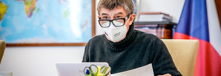 Vezměte registraci k očkování útokem, vyzval Babiš. Pak systém spadl