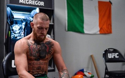Vrátim sa, sľubuje McGregor. Hviezdny bojovník po zápase otvorene prehovoril o svojej porážke.