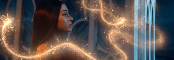 Nádherná Ariana Grande a John Legend predstavujú titulnú skladbu k disneyovke Kráska a Zviera