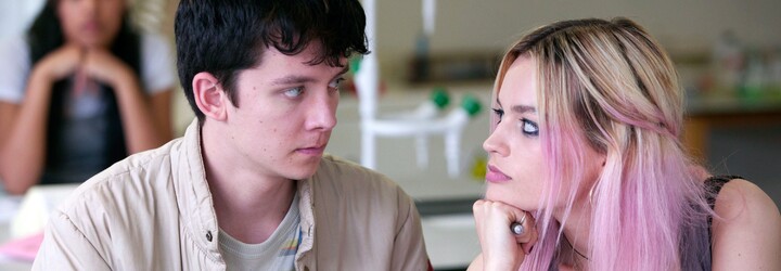 První sex, stud před partnerem či předstíraný orgasmus. Sex Education se těchto témat nebojí a ukáže ti více (Recenze)