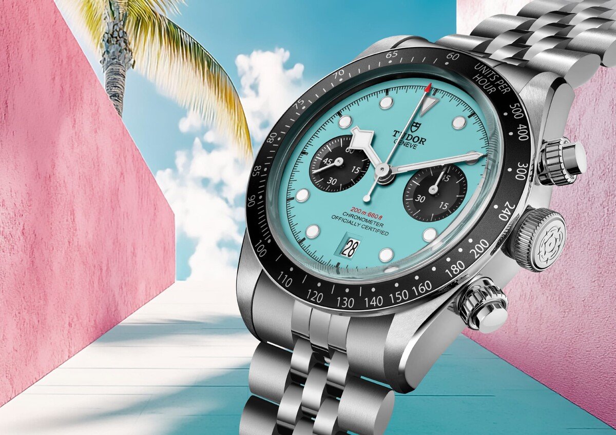 Limitovaný model Tudor Black Bay Chrono „Flamingo Blue“ má v zbierke aj ambasádor švajčiarskej značky David Beckham.
