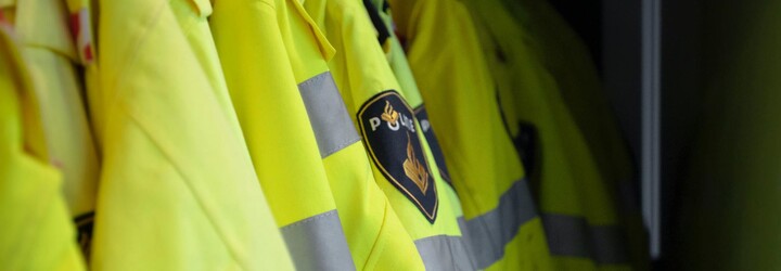 Je to psychologický efekt, tvrdí etnologička o príťažlivosti ľudí v uniformách. Ako vnímaš uniformy ty?