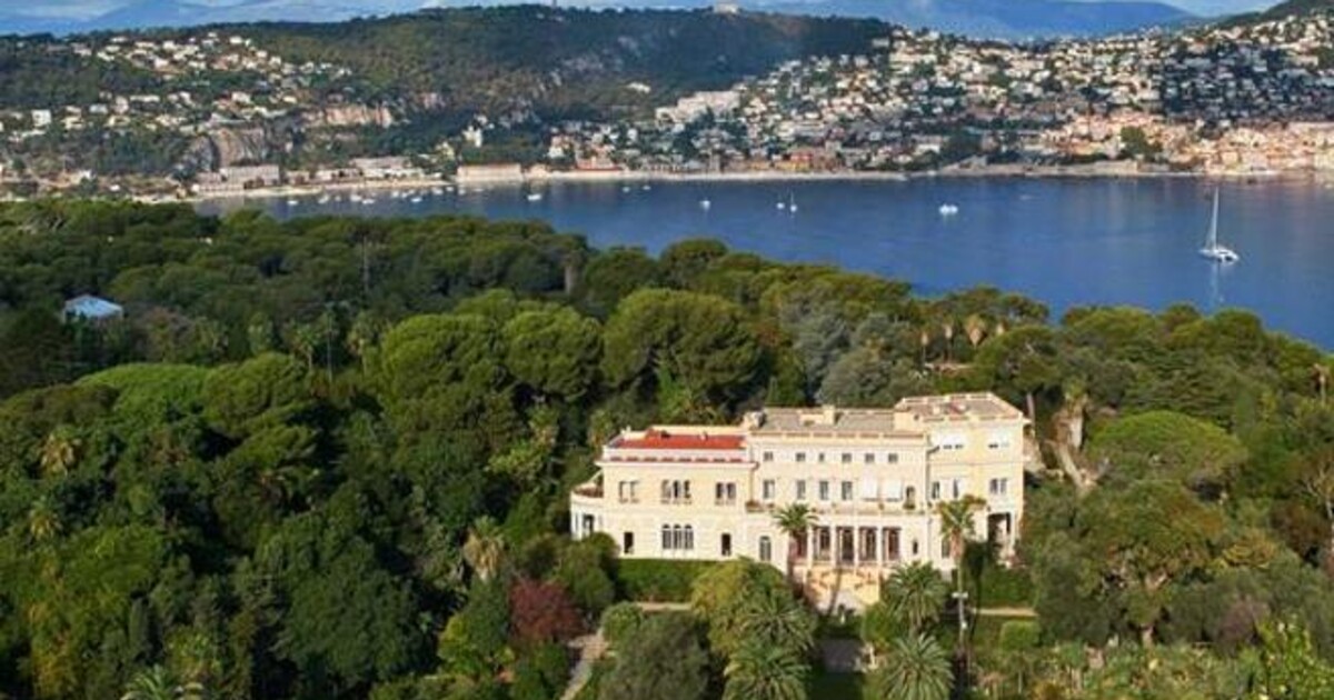 Tohle je 5 nejdražších domů na světě. Majitelé zde mají šest pater pro svá auta, obsluhují je stovky zaměstnanců