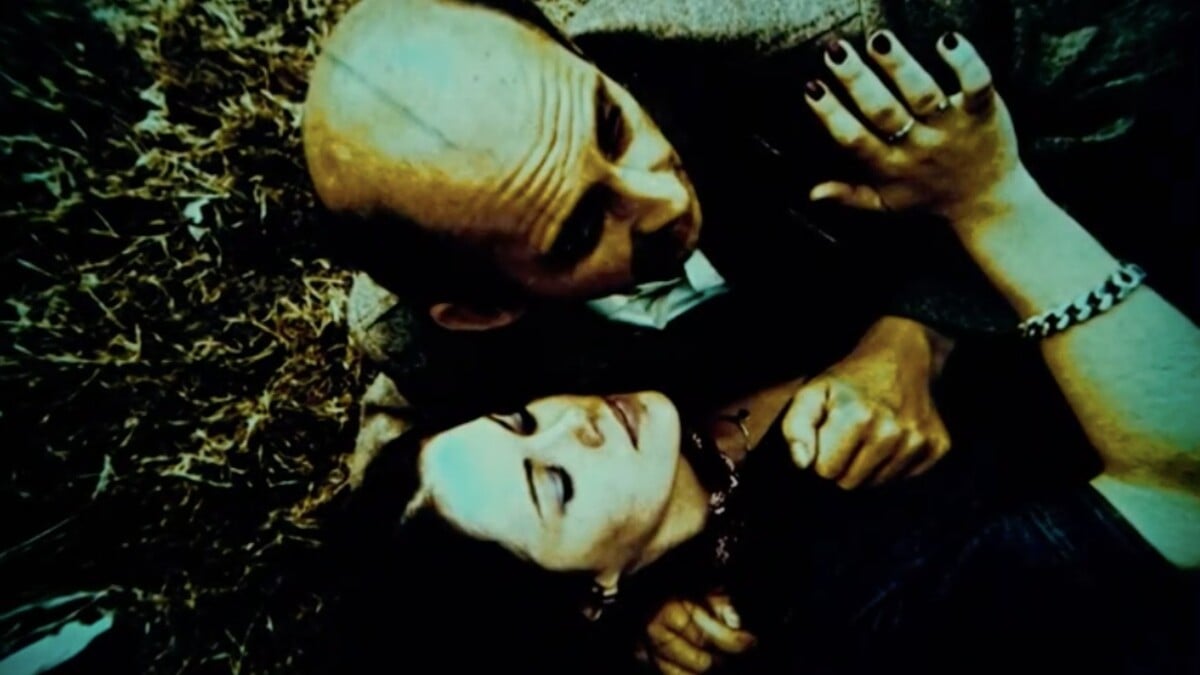 Fotografia z dokumentárneho seriálu World's Most Evil Killers – Ruhr Cannibal. /Joachim Kroll pri rekonštrukcii svojich zločinov.