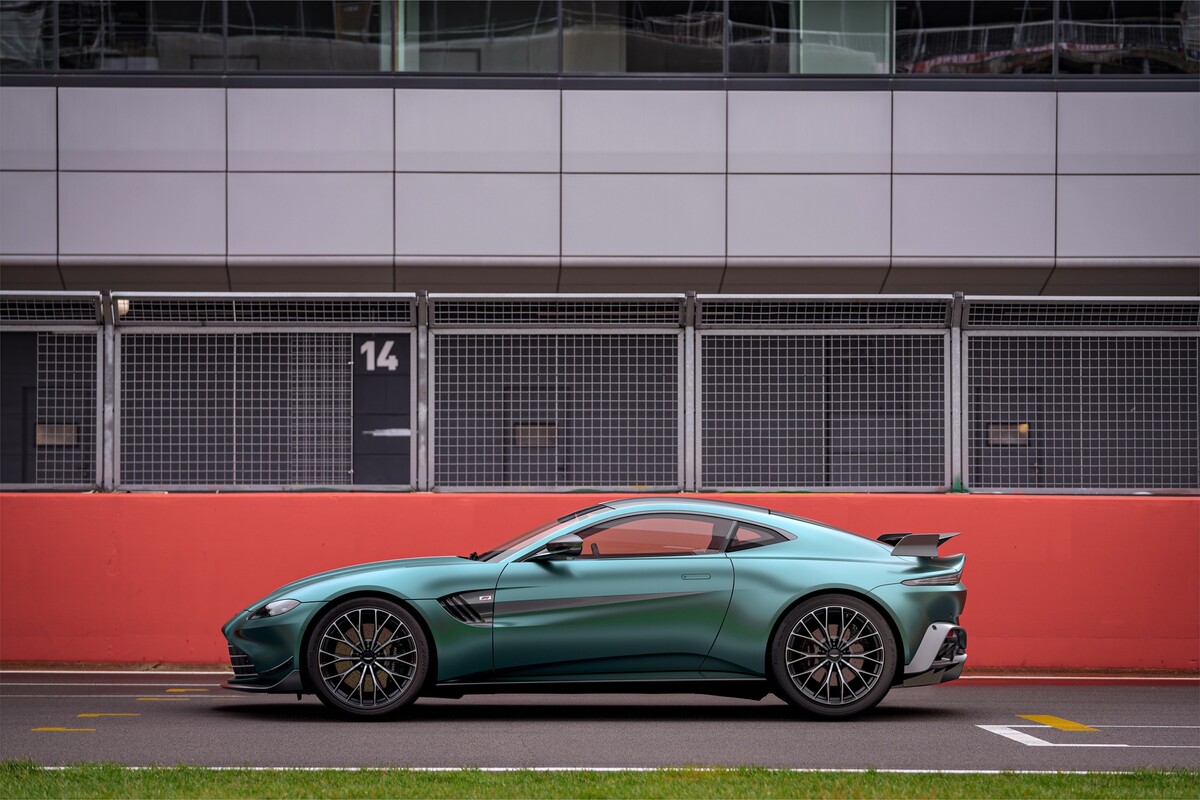 Aston Martin, Vantag F1,