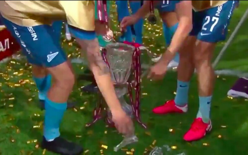 Futbalisti Zenitu Petrohrad vyhrali Ruský pohár. Trofej do pol minúty omylom zničili.