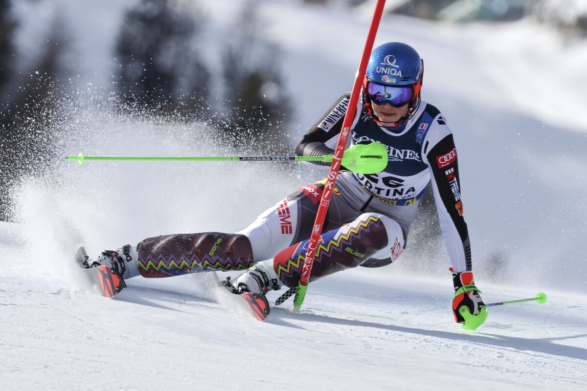 Petra Vlhová počas slalomu v alpskej kombinácii žien na Majstrovstvách sveta v alpskom lyžovaní v talianskom stredisku Cortina d'Ampezzo 15. februára 2021.
