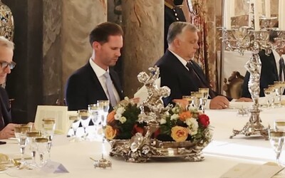 Manžela lucemburského premiéra posadili na summitu vedle homofobního Viktora Orbána.