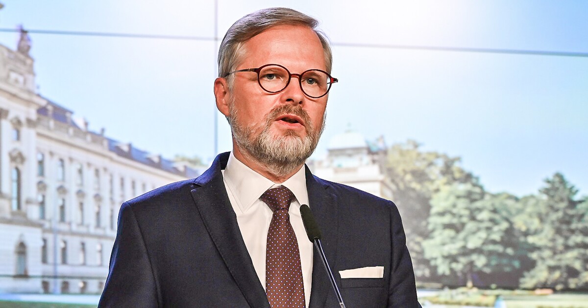 Politici reagují na tragédii v Hradci Králové. Policie zjišťuje motivace 16letého Čecha