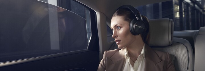 50 hodín počúvania na jedno nabitie a 5 úrovní potlačenia hluku. Tieto slúchadlá od Bang & Olufsen si ťa získajú nielen dizajnom