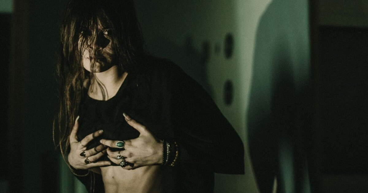 Vycházející hvězda, která spolupracuje s Taylor Swift. Dvacetiletá hudební senzace Sofia Isella vystoupí poprvé v Praze