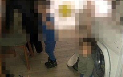 3-ročný hrdina zachránil súrodencov pred na mol opitými rodičmi v Skalici. Nadránom nadviazal kontakt s policajným vyjednávačom