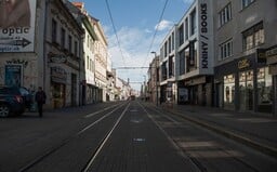 30 fotografií z Bratislavy po zásahu koronavírusom. Takto vyzerá hlavné mesto duchov