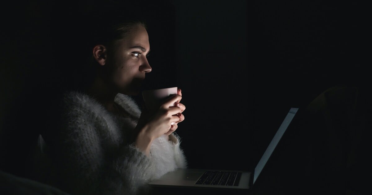 Podvodníci v Česku neznají hranic. Žena předstírala, že má rakovinu, aby muže obrala o půl milionu