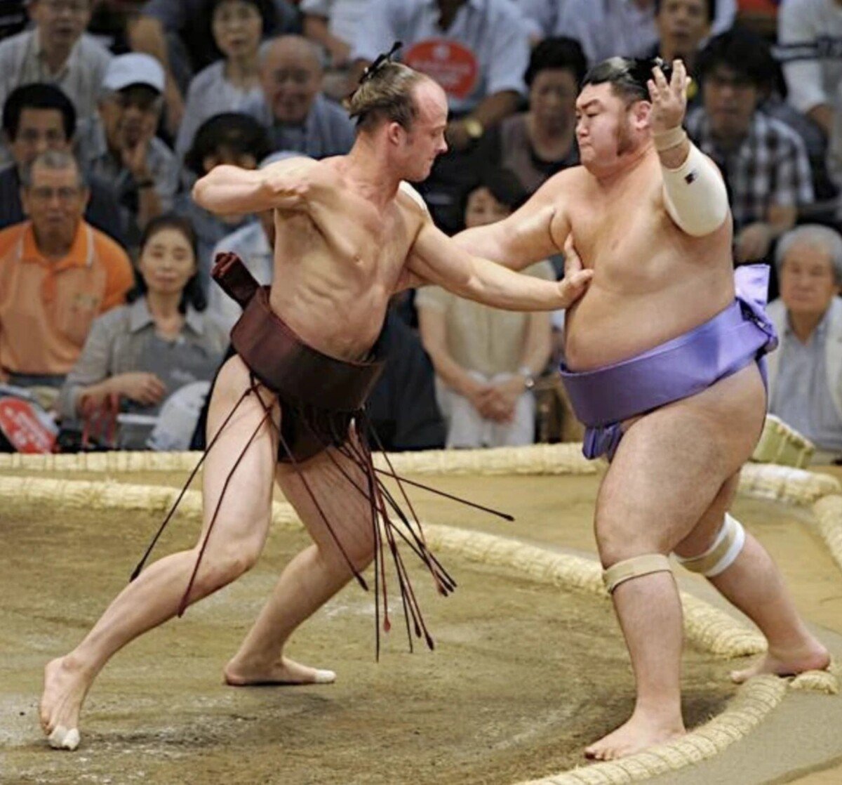 Pavel Bojar nebo také Takanoyama Shuntaro zápasí v makuuchi divizi
