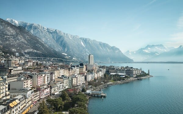  Montreux (Švýcarsko).