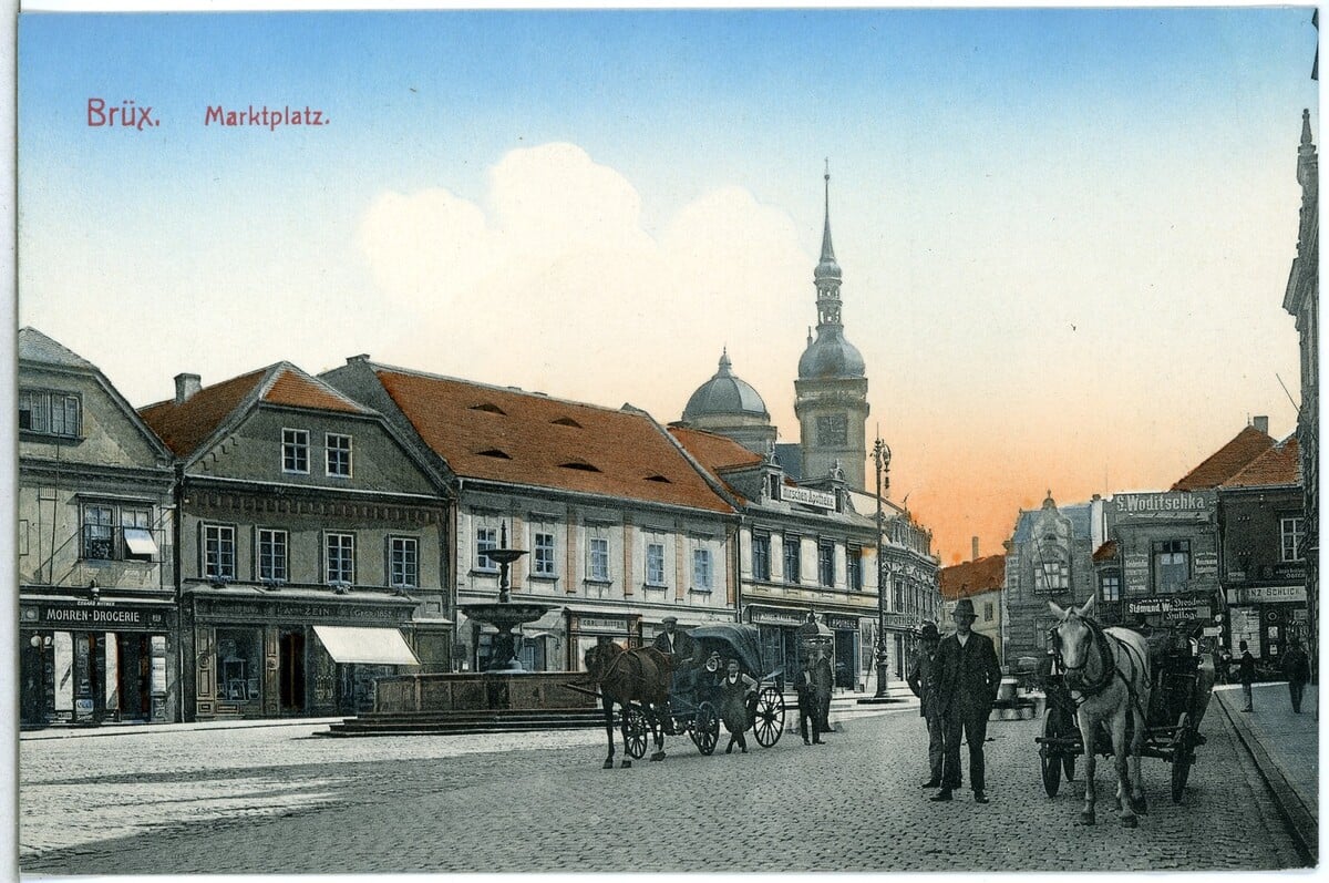 Tržní náměstí na pohlednici z roku 1912.