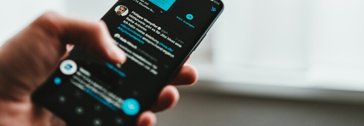 Twitter obmedzí zavádzajúce príspevky vládnych a oficiálnych účtov. Príspevky nebude možné lajkovať ani zdieľať