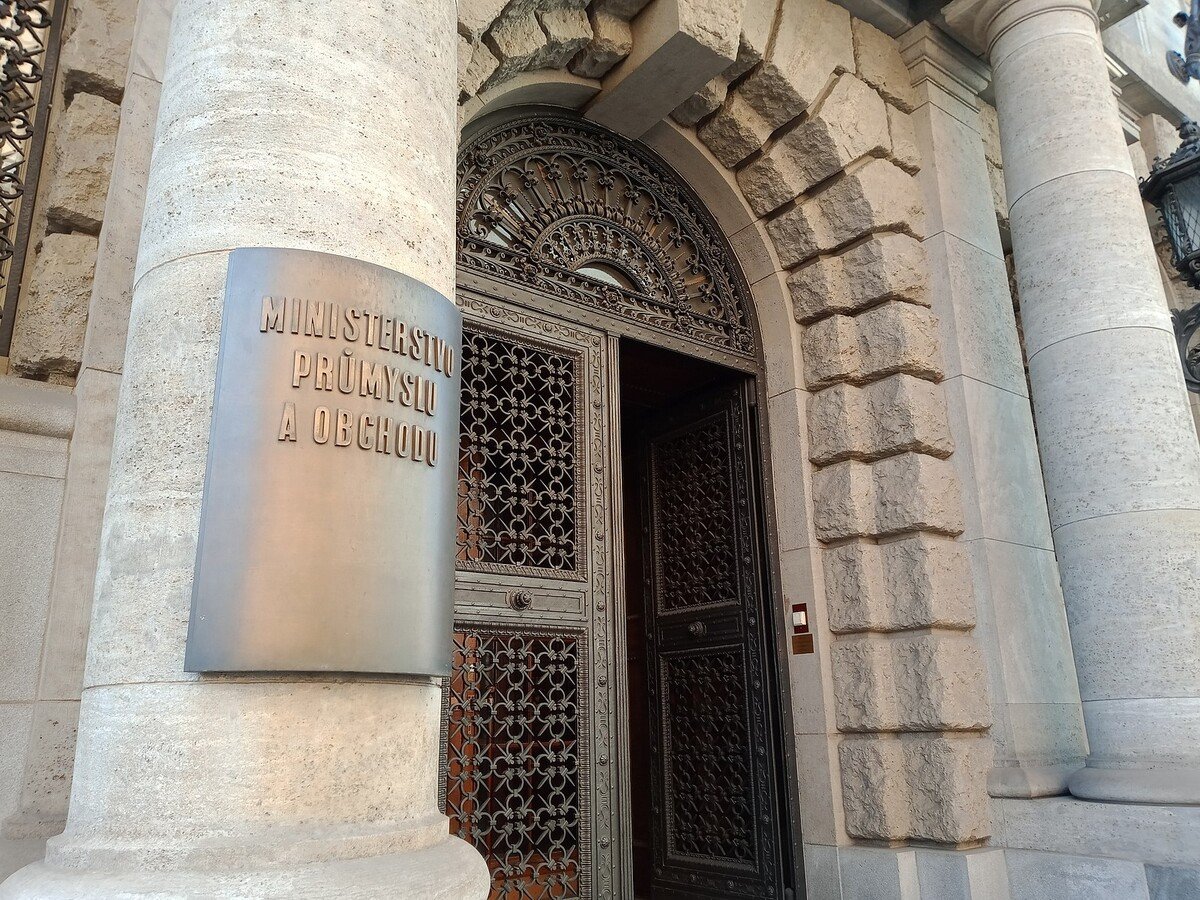 Petschkův palác
