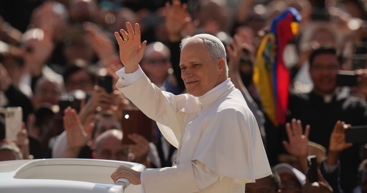 FOTO: Papež Lev XIV. oficiálně nastoupil do úřadu. Slavnostní mše se zúčastnili i světoví lídři