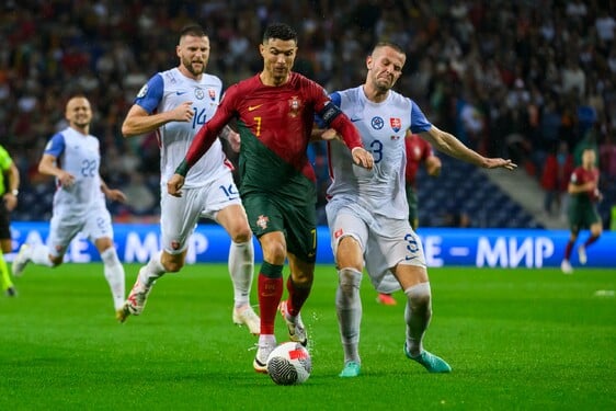 Cristiano Ronaldo s portugalským tímom navštívil Bratislavu.