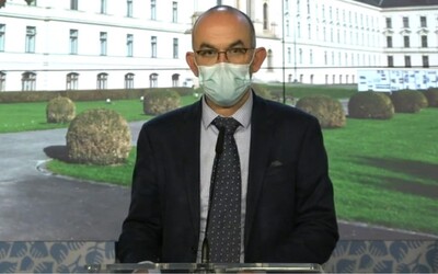Školy budou zavřeny až do konce nouzového stavu. Blatný přiznal podpis petice proti Babišovi.