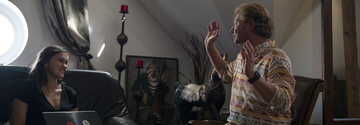 Buďte rády, že se na vás chlap podívá. Těch nešťastných žen, kterých se nikdo nedotýká, je mnohem více, říká Maroš Kramár