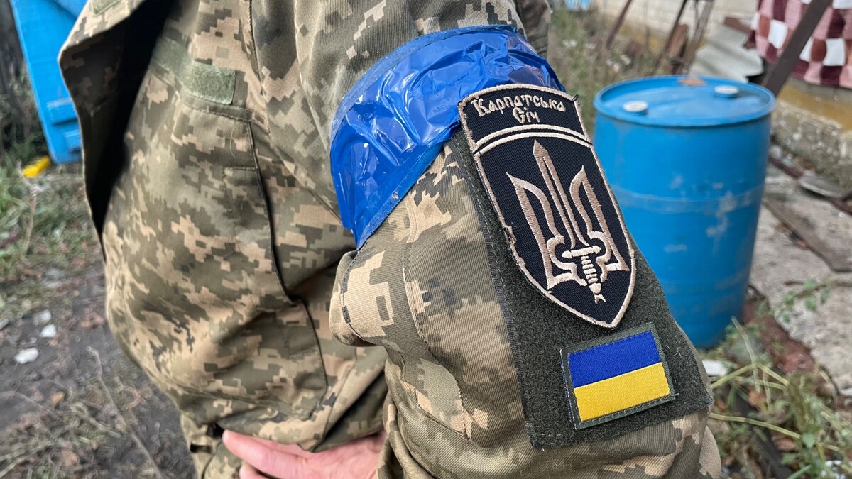 Karpatská Sič je 49. brigáda, ktorá spadá pod ZSU (ozbrojené sily Ukrajiny).
