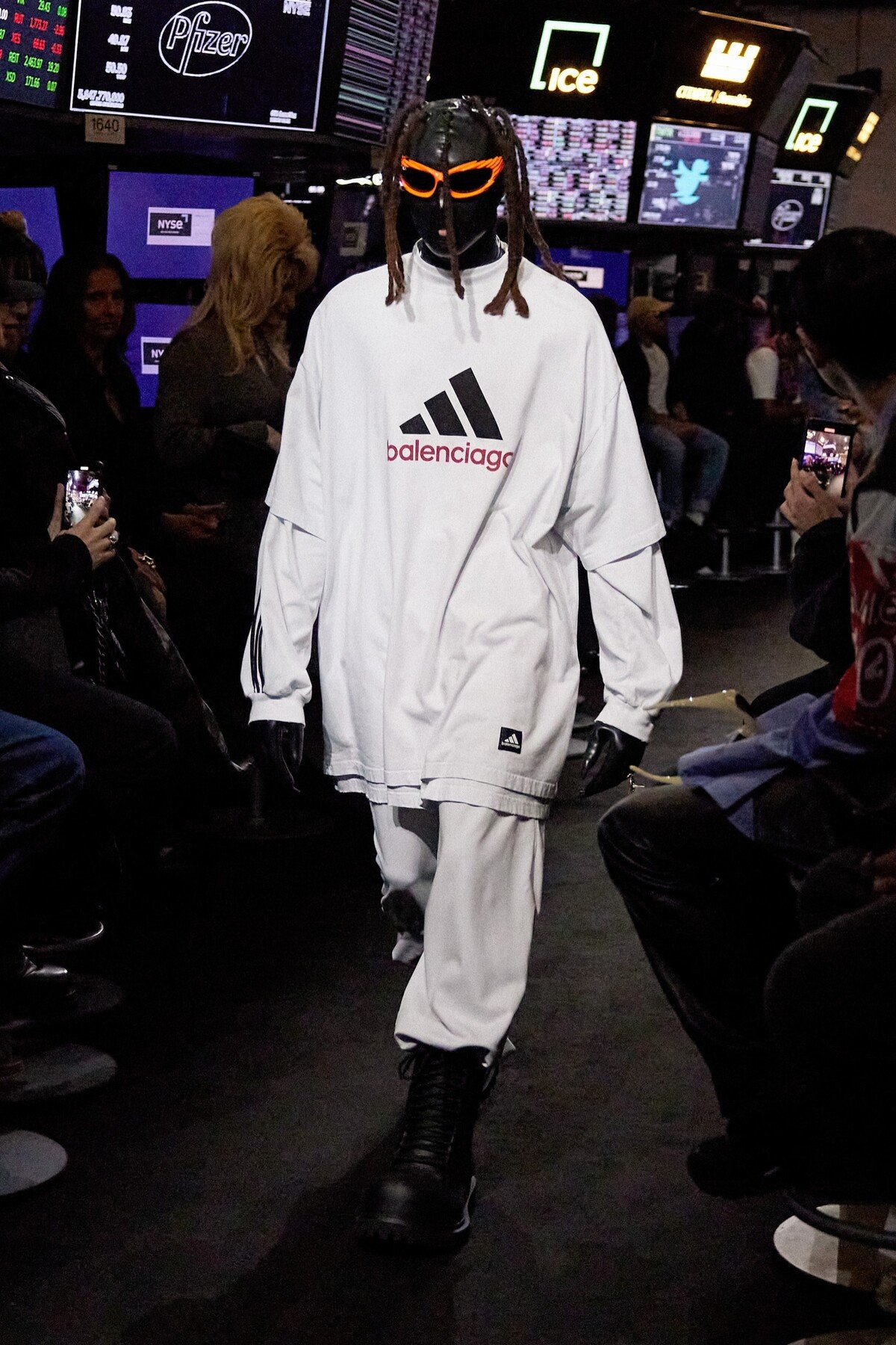 Skoršie kolekcie Balenciaga v ére Demny Gvasalia