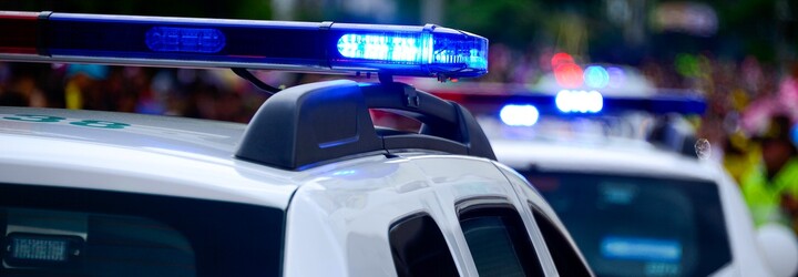 Bili ho, i když se nebránil. Policie zveřejnila video z brutálního zásahu proti mladému Afroameričanovi