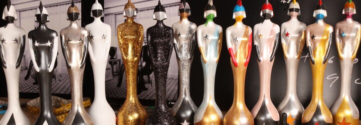 Letošní BRIT Awards nabídly plakající Adele nebo twerkující Rihannu. Podívej se na všechny vítěze